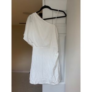 Women’s One Shoulder White Chiffon Dress